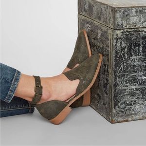 Mi.im Jones pointed shoe in khaki